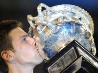 开云足球直播-挪威足球队问鼎冠军奖杯，光荣到手