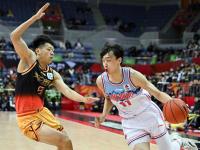 开云下载-新疆队轻取吉林队，浓眉哥点燃赛场的简单介绍