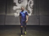 开云下载-智利之夜，曼联绝境翻盘，苏亚雷斯一球惊艳四座