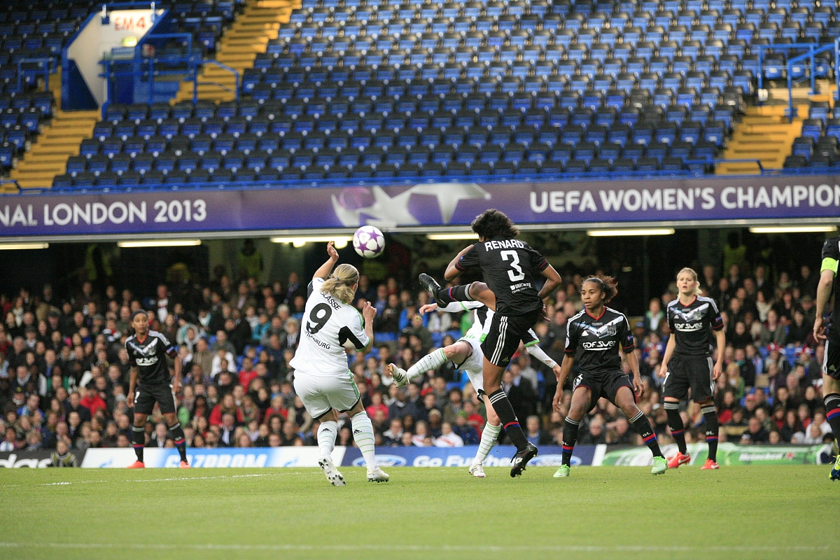 关于意大利豪强在国际赛事中展现完美表现的信息