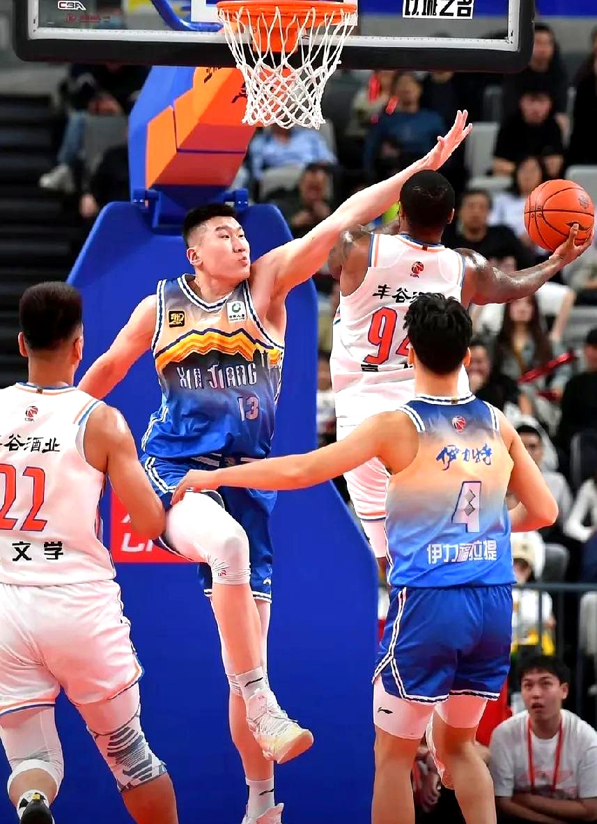 新疆队迎来胜利，强势打破对手的反扑