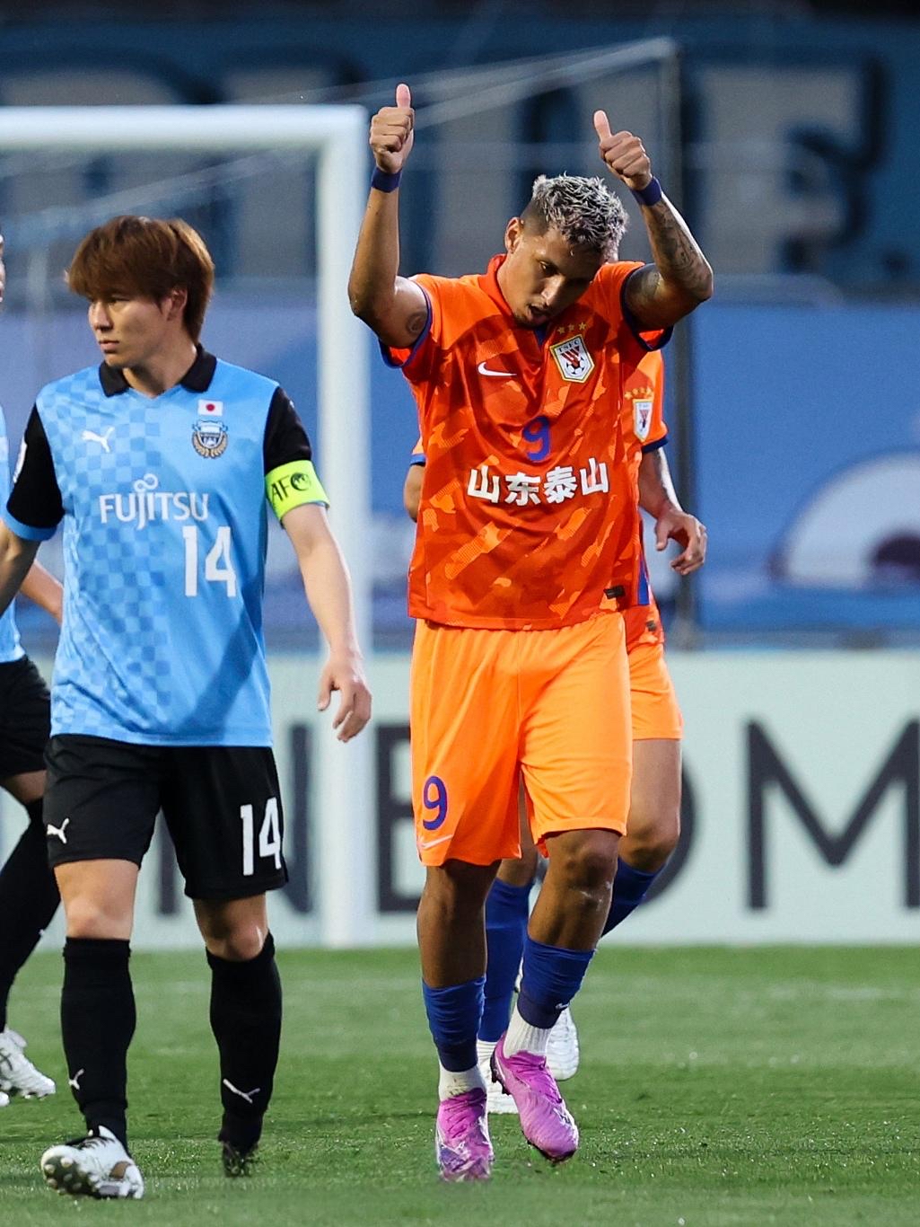 巴拿马城队在比赛中获胜成功