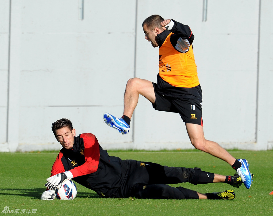 韩国联赛球队备战国际比赛崇尚团队精神的简单介绍