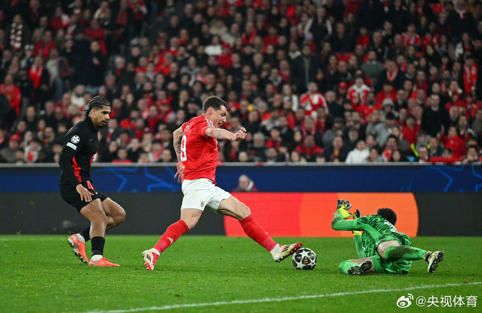 巴萨再战战败，欧冠前景堪忧！的简单介绍