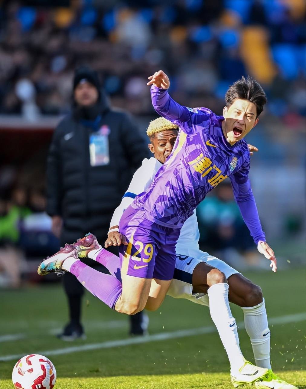 外援梅开二度，球队客场再获胜利的简单介绍