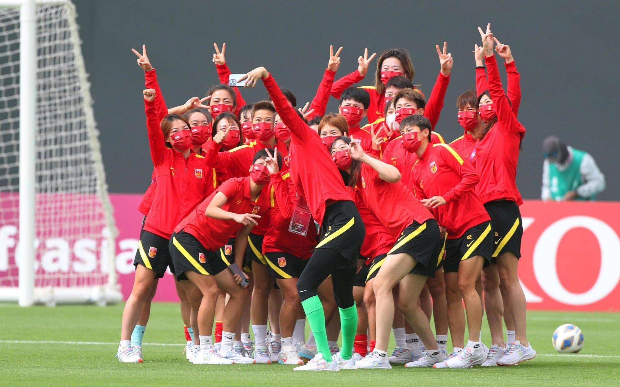 中国女足队员集体训练备战重要赛事