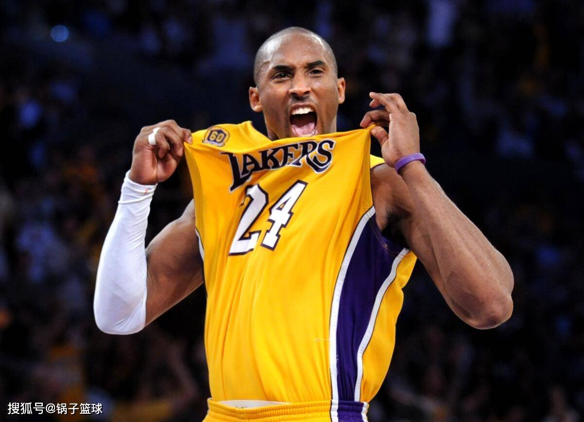 篮球明星表现抢眼，精湛技艺引发惊叹的简单介绍