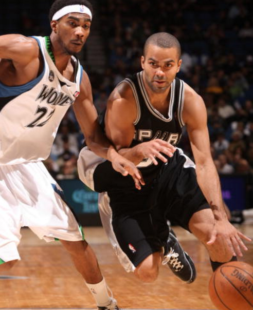 美洲第一控卫确保胜利，率领球队赢得重要战役的简单介绍