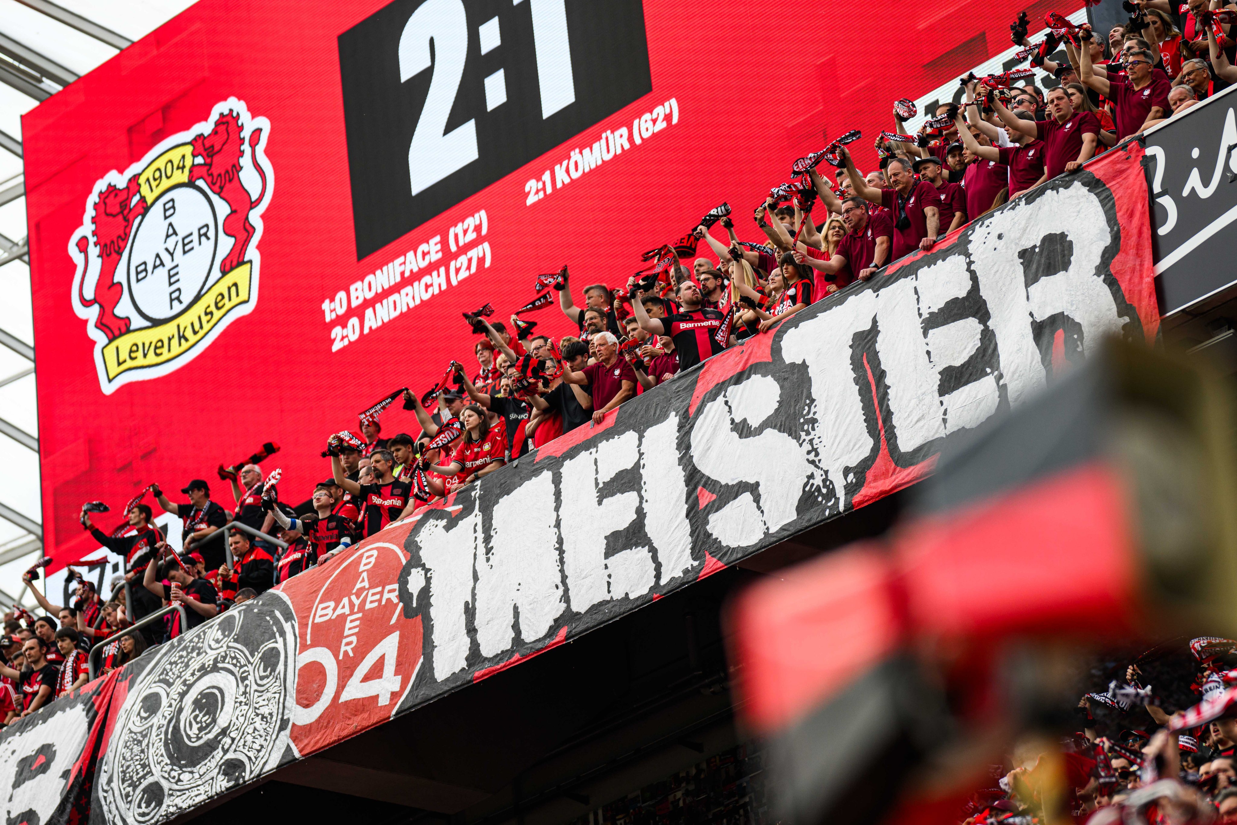 包含帕德博恩士气高涨，喜迎比赛胜利的词条