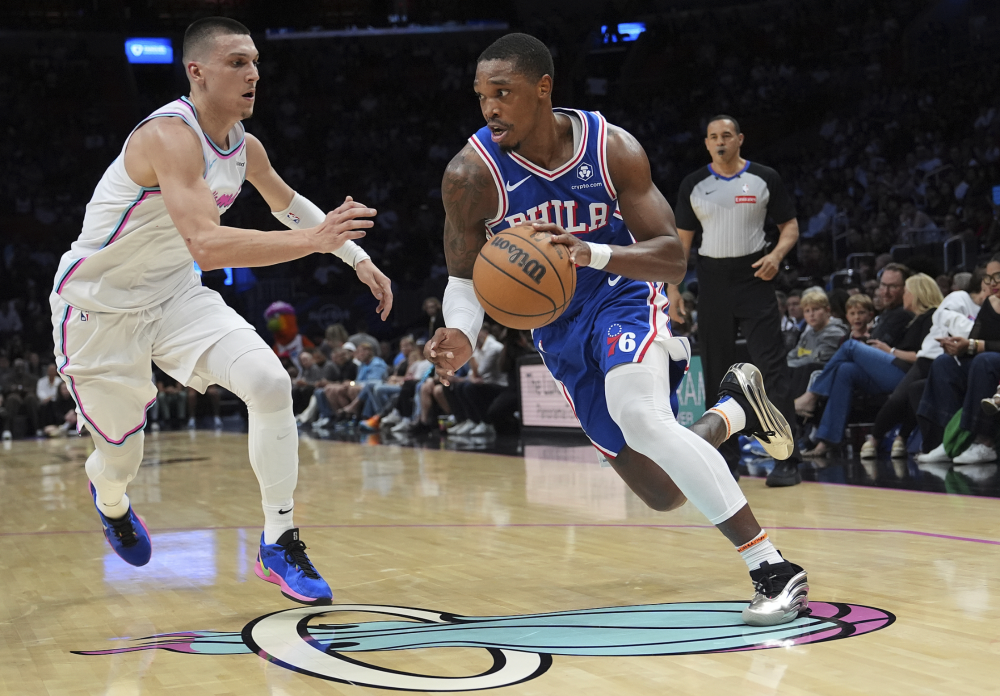 包含76人逆转太阳，拉文点燃赛场的词条