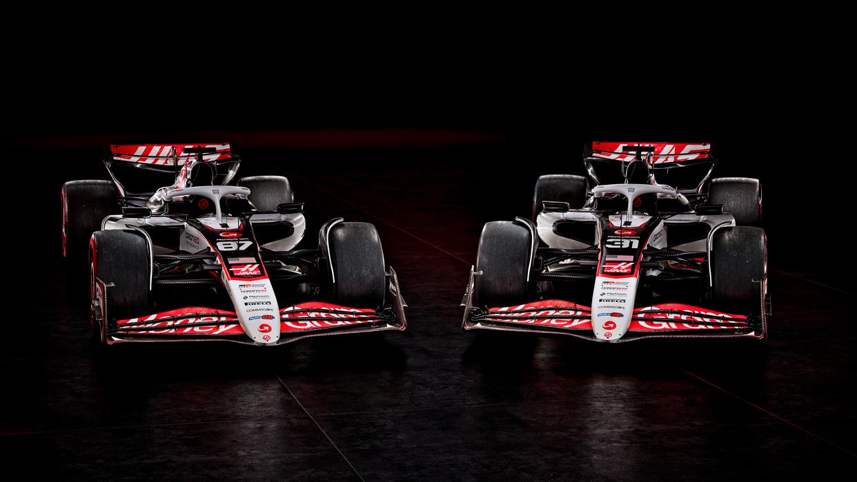 包含阿斯顿马丁力克索伯车队，诺里斯扛起全队的词条