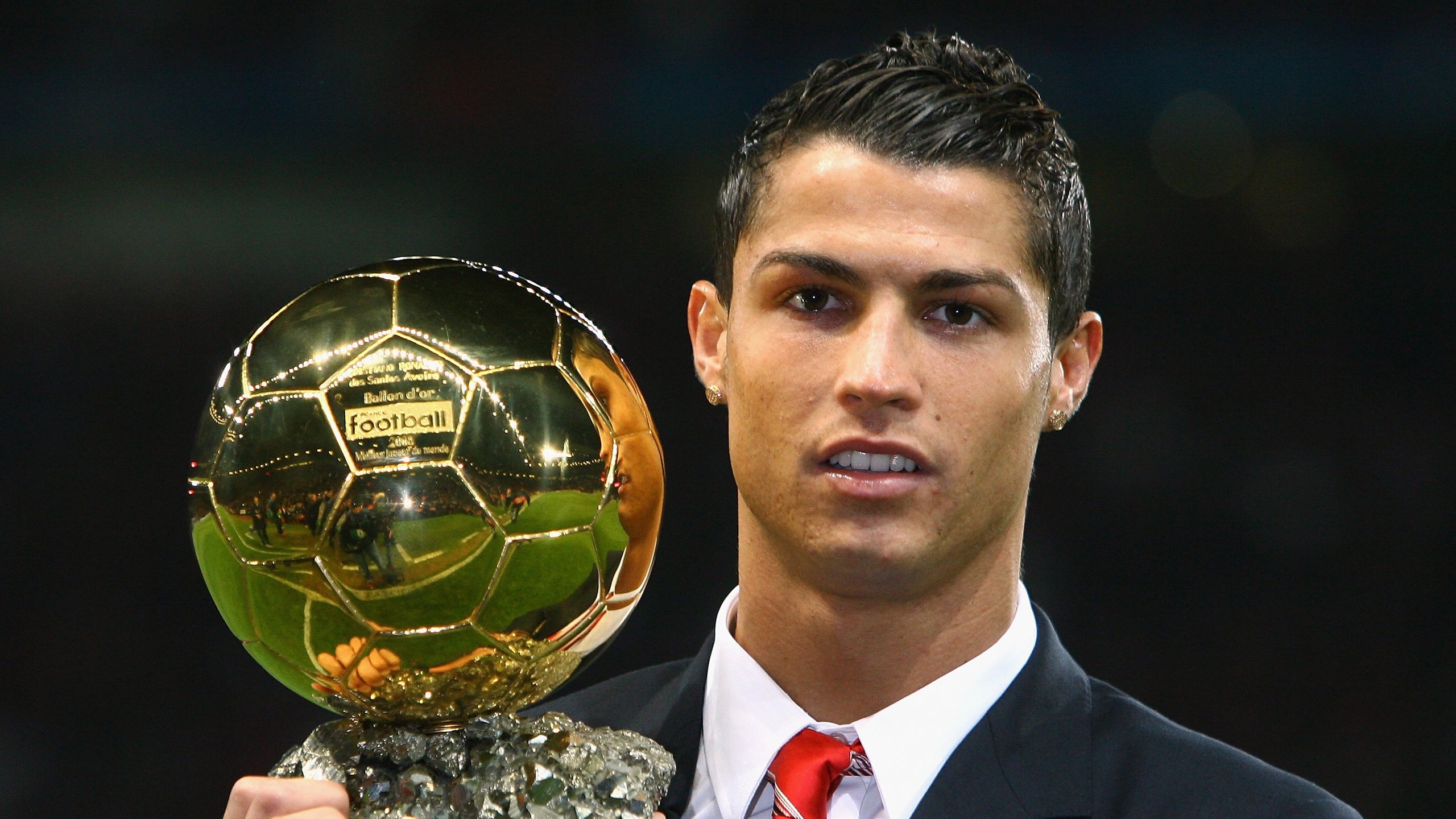 西甲国家德比之夜，伊布高光表现改写历史