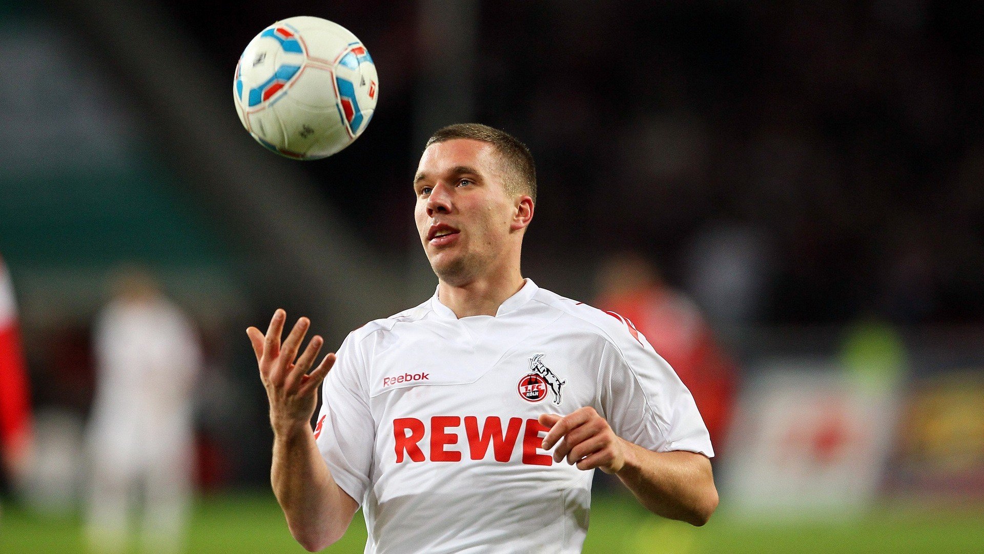 黄潜与黄蜂的欧战博弈，孙兴慜一锤定音，亚洲之光撕裂威斯特法伦